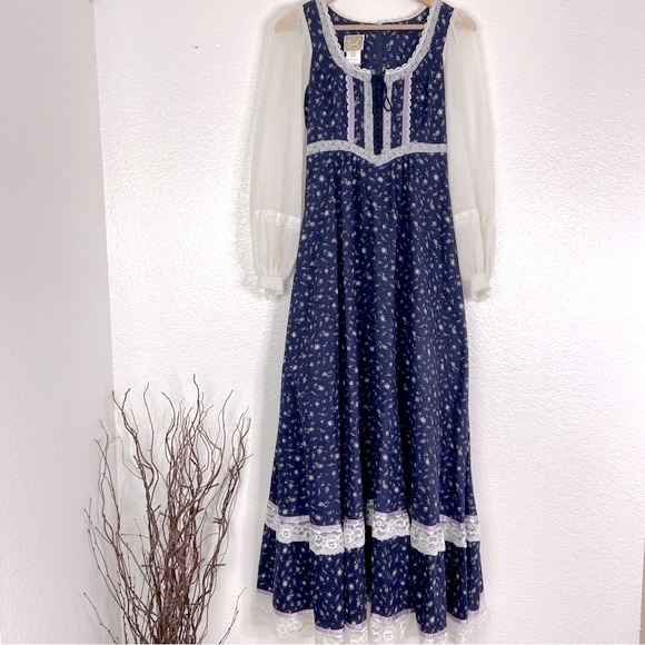 graduation white long dress Wedtrend Women Elegant with Lace A Line Sleeves Boho Maxi Dress, White / XL Size:XL collection: snow Planet Fitness Clothing Rules Can Be Used As